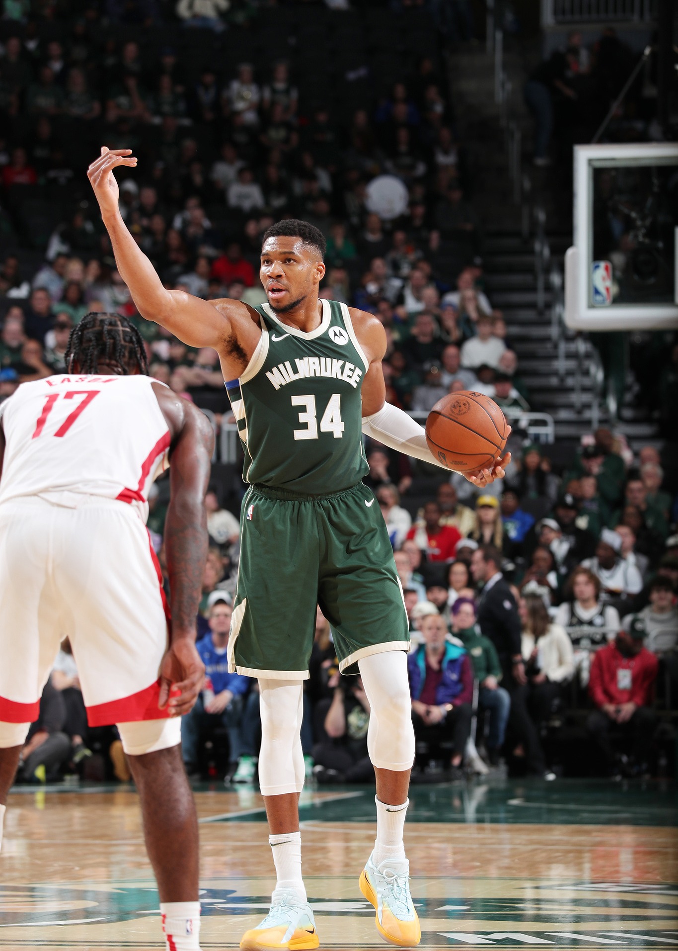 火博网页版 -今晚密尔沃基雄鹿备战NBA总决赛，远射贴柱细节曝光，球迷炸锅，细节决定成败 